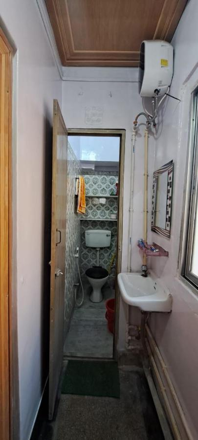 A Home Away From Home Kolkata Bagian luar foto
