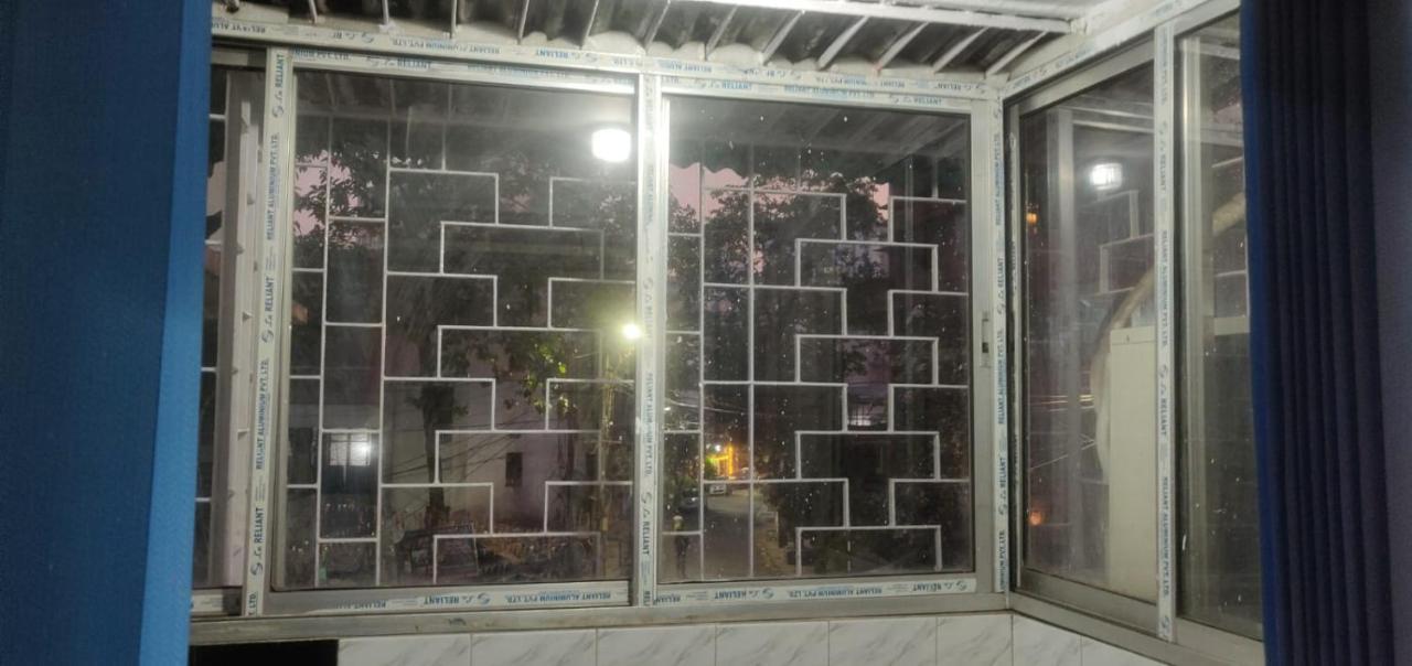 A Home Away From Home Kolkata Bagian luar foto