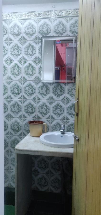 A Home Away From Home Kolkata Bagian luar foto