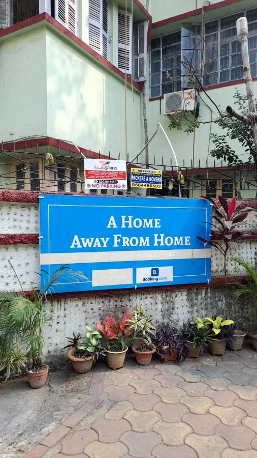 A Home Away From Home Kolkata Bagian luar foto