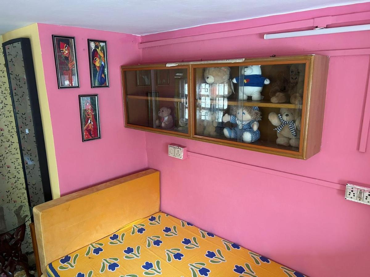 A Home Away From Home Kolkata Bagian luar foto