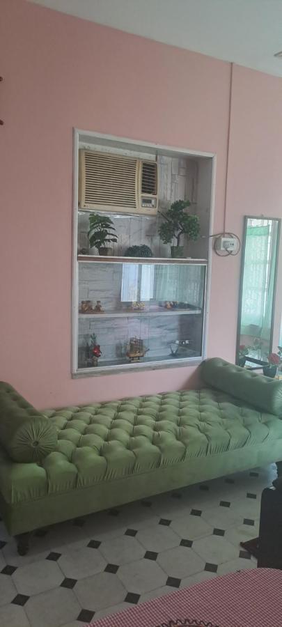 A Home Away From Home Kolkata Bagian luar foto