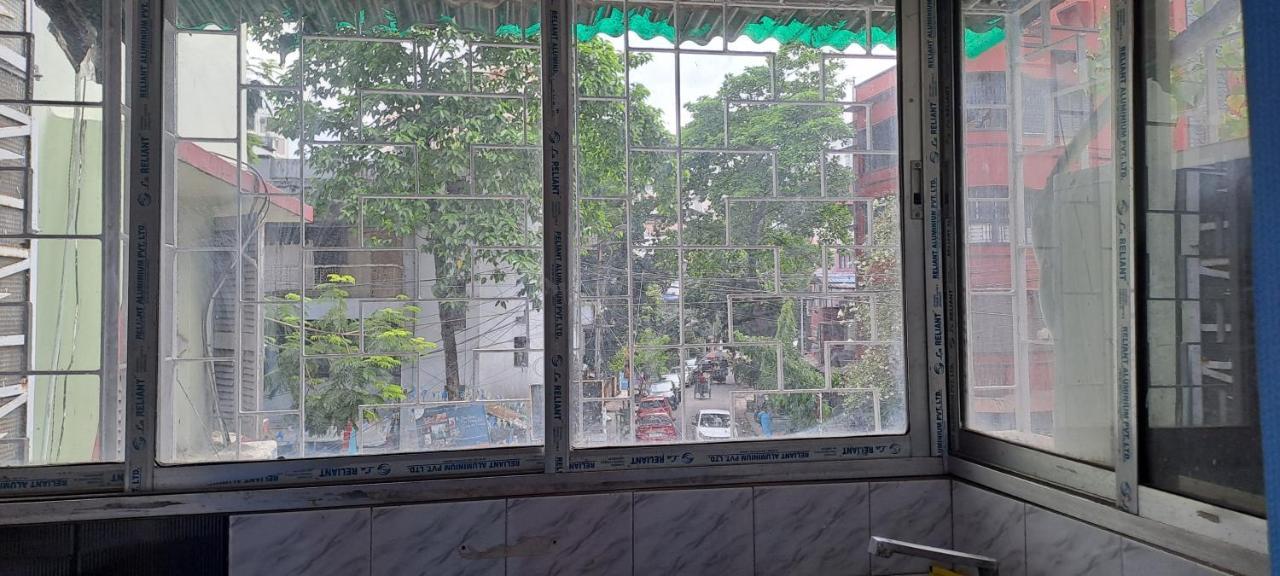 A Home Away From Home Kolkata Bagian luar foto