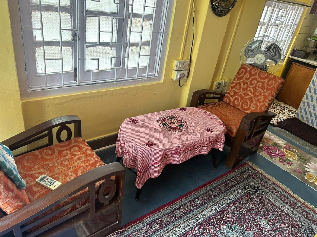 A Home Away From Home Kolkata Bagian luar foto